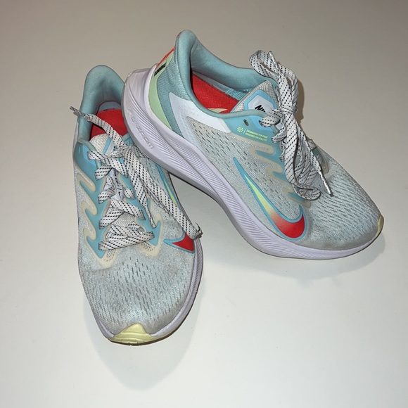 Nike Women’s Air Zoom WinFlo 7 in Glacier Ice, size 5 - Picture 3 of 12